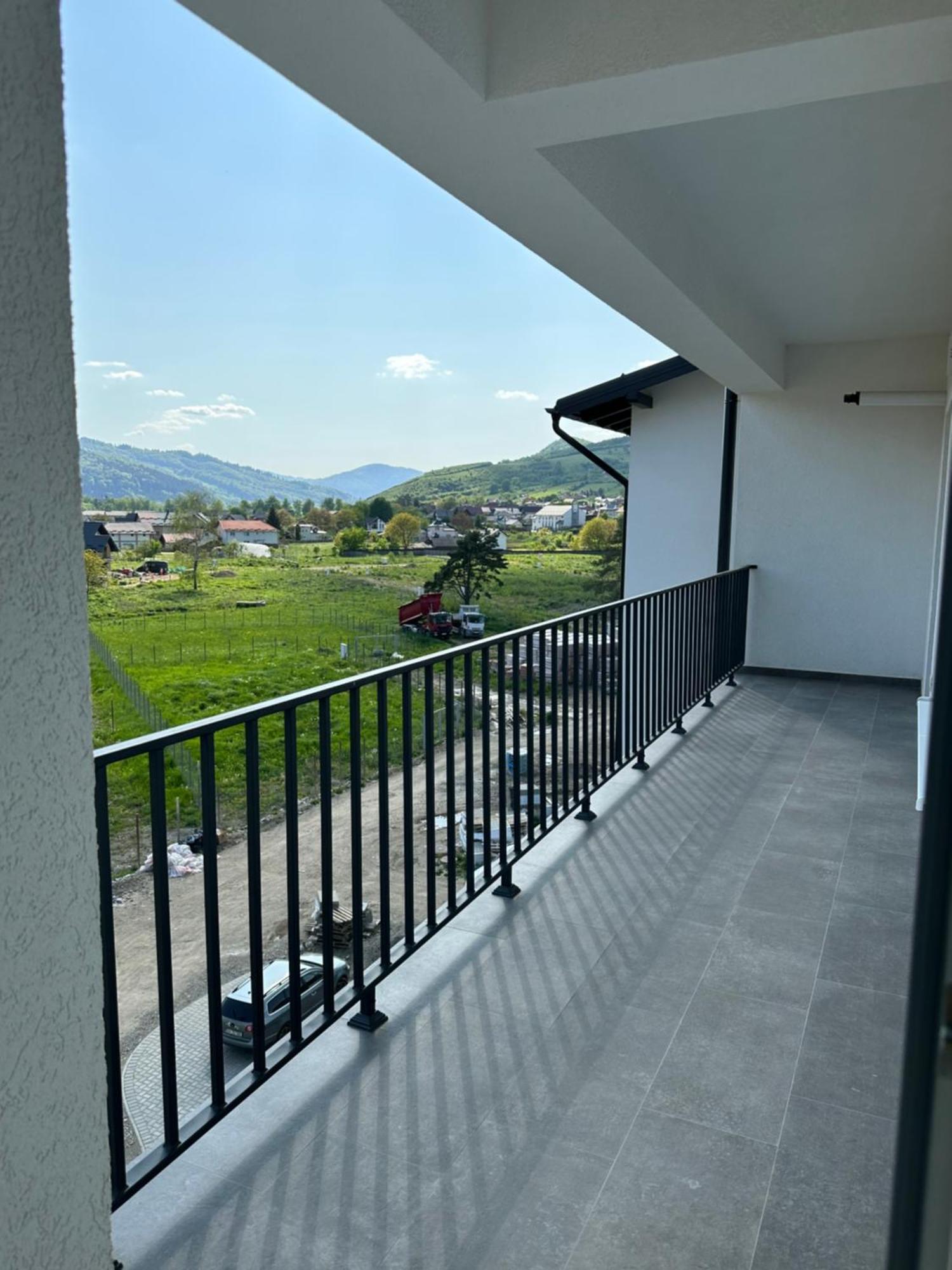 Apartamente Arinis Gura Humorului Esterno foto