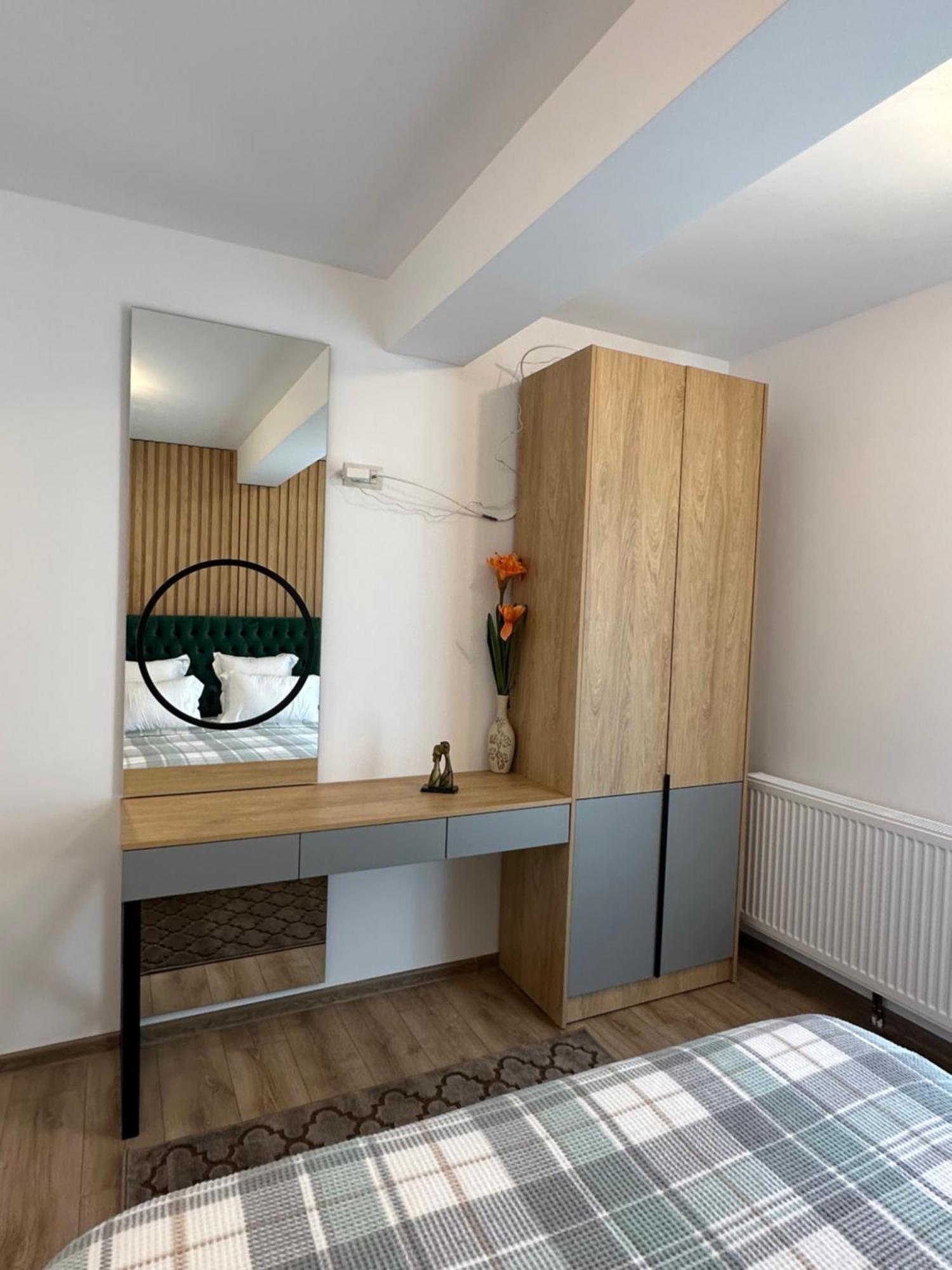 Apartamente Arinis Gura Humorului Esterno foto