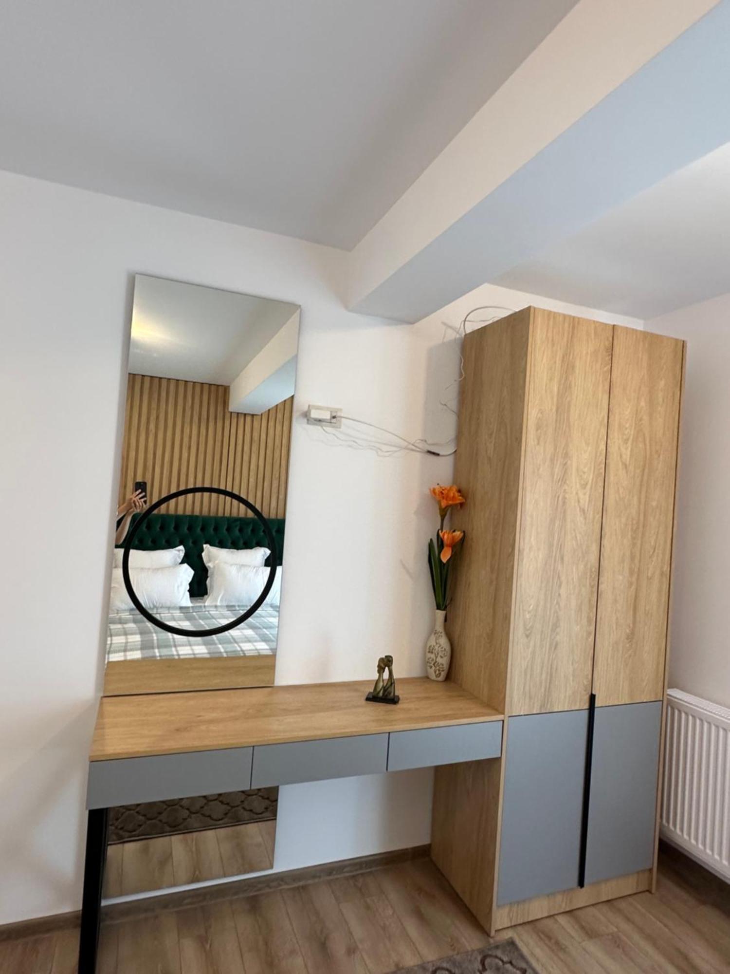 Apartamente Arinis Gura Humorului Esterno foto