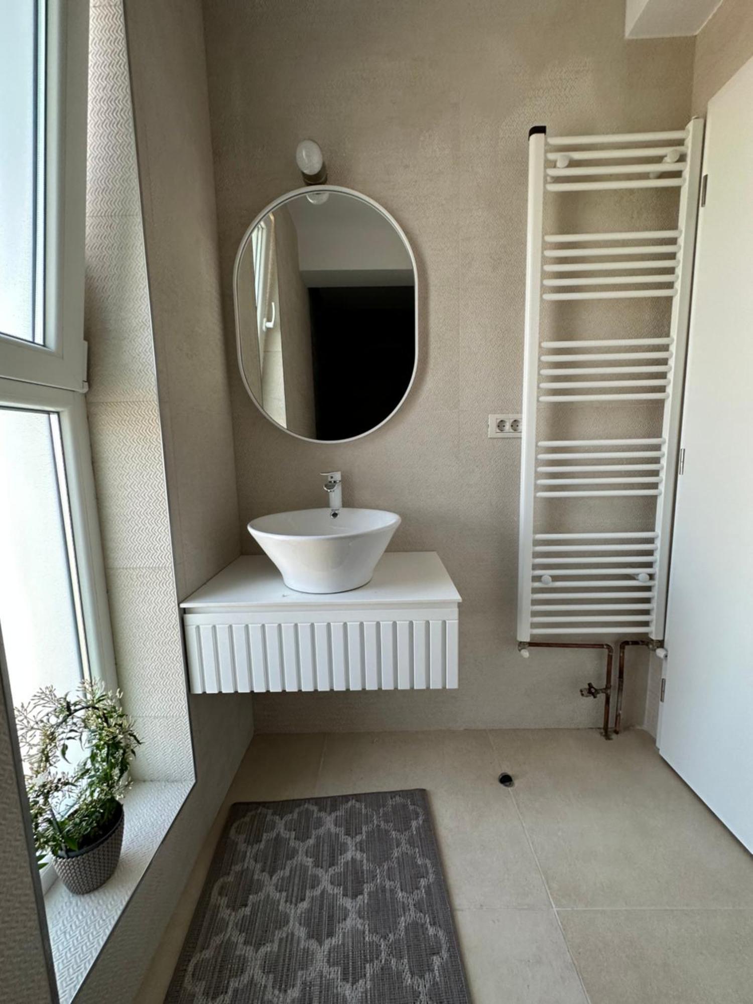 Apartamente Arinis Gura Humorului Esterno foto