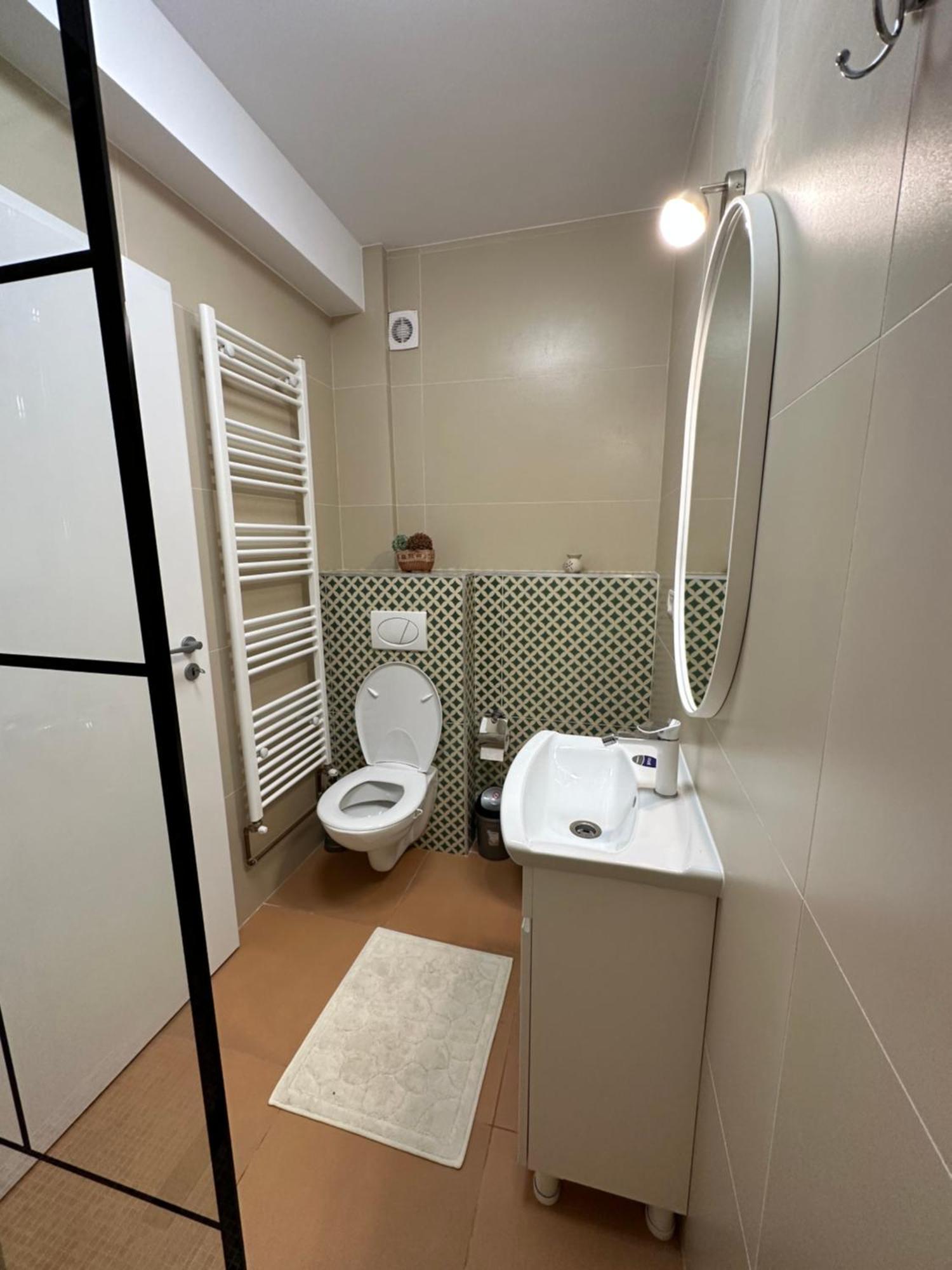 Apartamente Arinis Gura Humorului Esterno foto